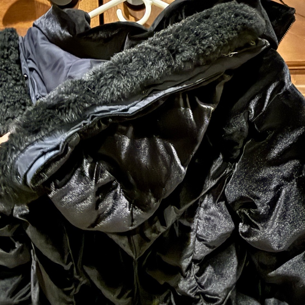 Excellent Condition Black Ski Jacket - image 5